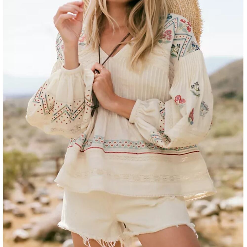 ANTHROPOLOGIE Kayla Embroidered Boho Blouse Ivory Sz XS Petite {BB22}